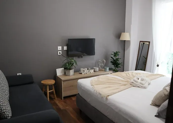 Beautiful Sweet Brown Apartment In The Center