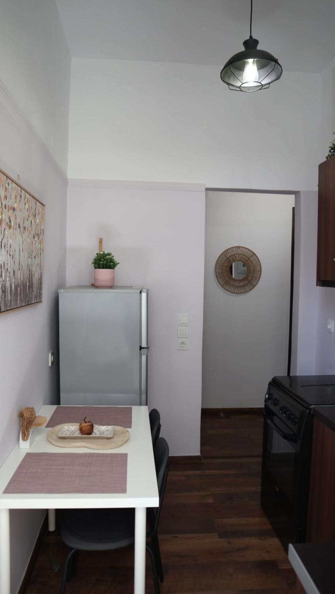 Beautiful Sweet Brown In The Center Apartment *